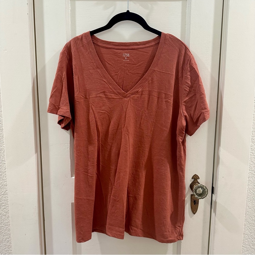 a.n.a. Women's Short Sleeve V-Neck Top - Rust